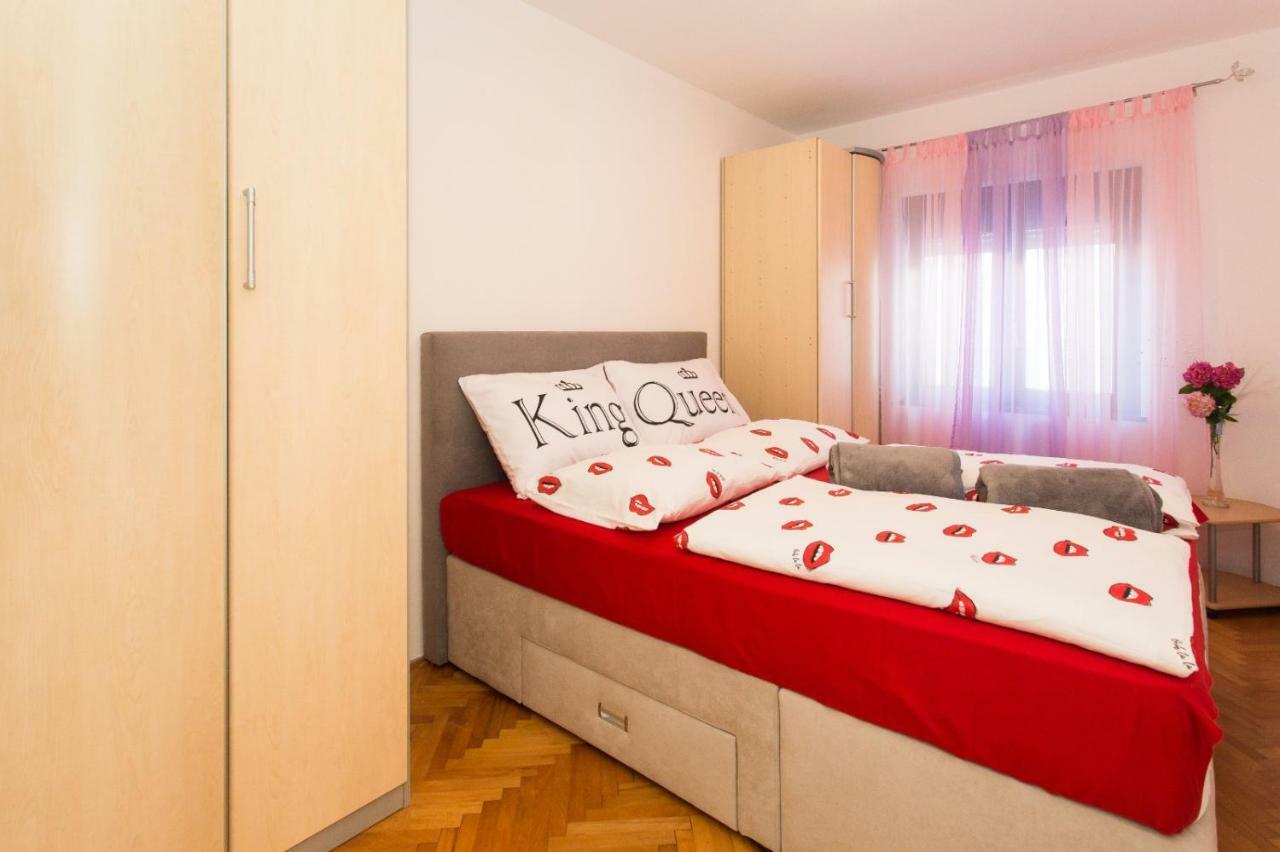 Apartmani Luis Kaštela Exterior foto